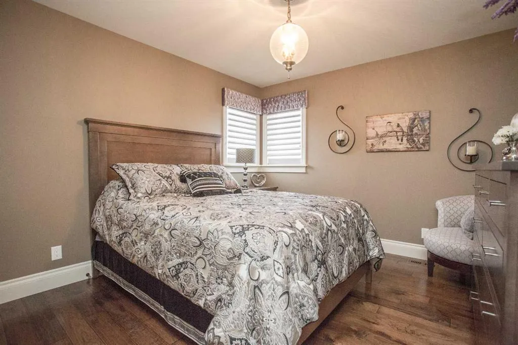 32 Sagewood Close