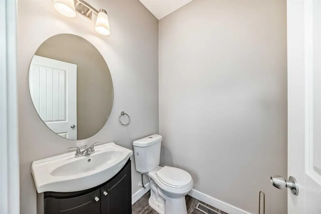 11 Skyview Springs Manor NE