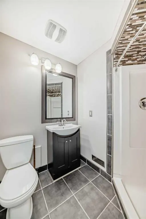 11 Skyview Springs Manor NE