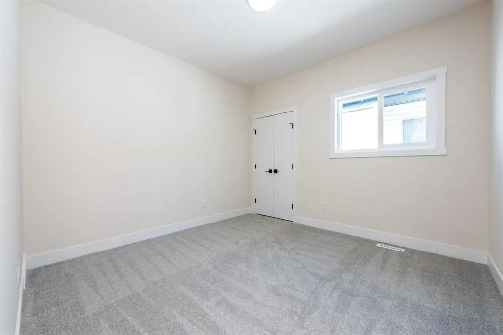 144 Saddlelake Manor NE