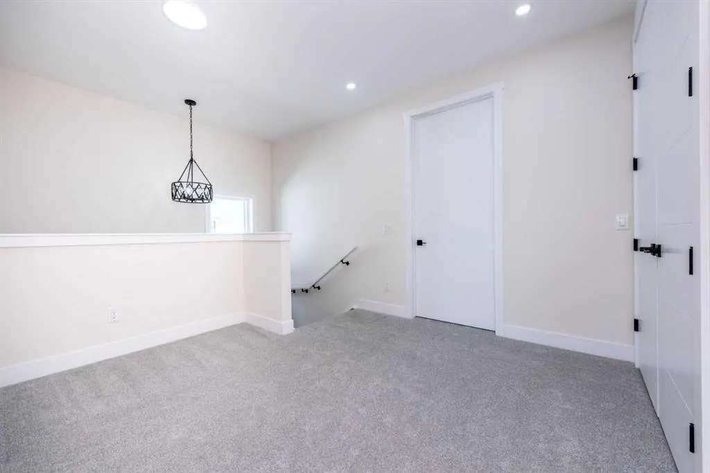 144 Saddlelake Manor NE