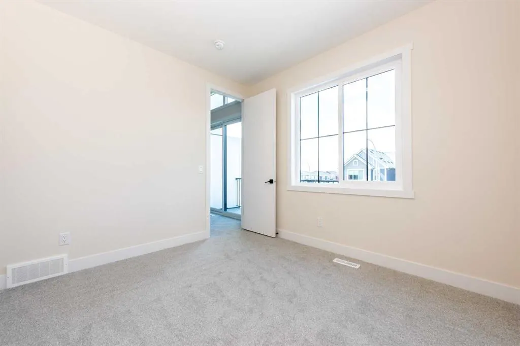 144 Saddlelake Manor NE