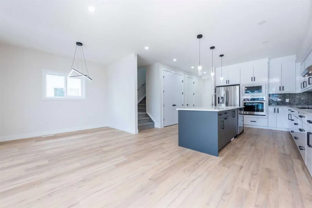 144 Saddlelake Manor NE