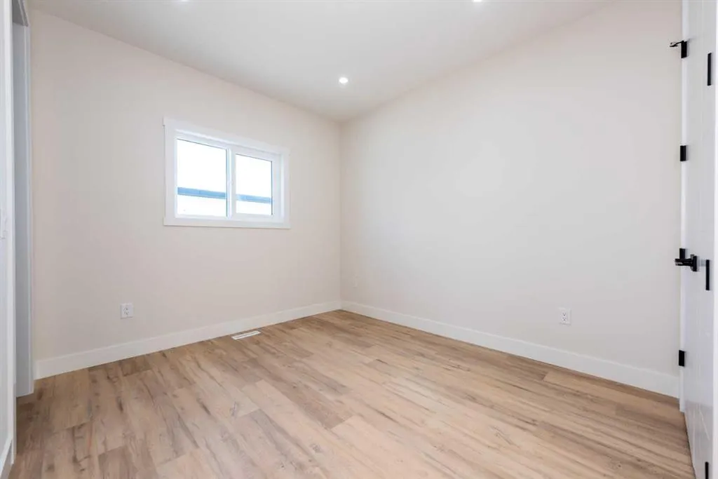 144 Saddlelake Manor NE