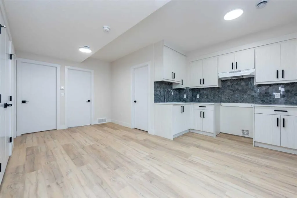 144 Saddlelake Manor NE
