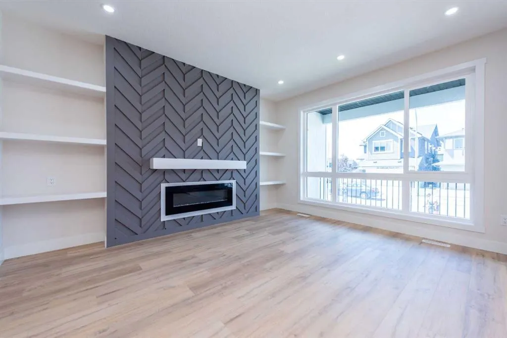 144 Saddlelake Manor NE
