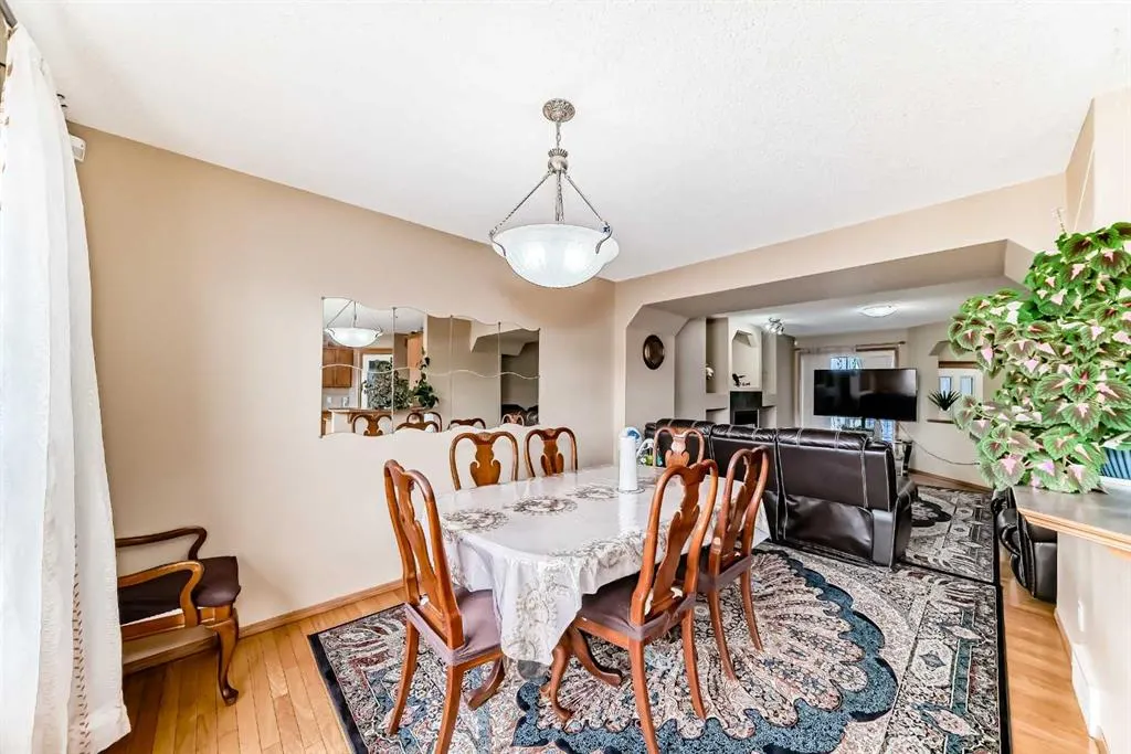 75 Taralea Crescent NE