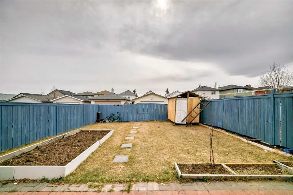 75 Taralea Crescent NE