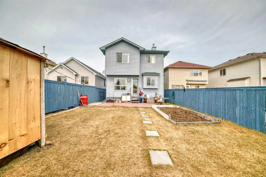 75 Taralea Crescent NE