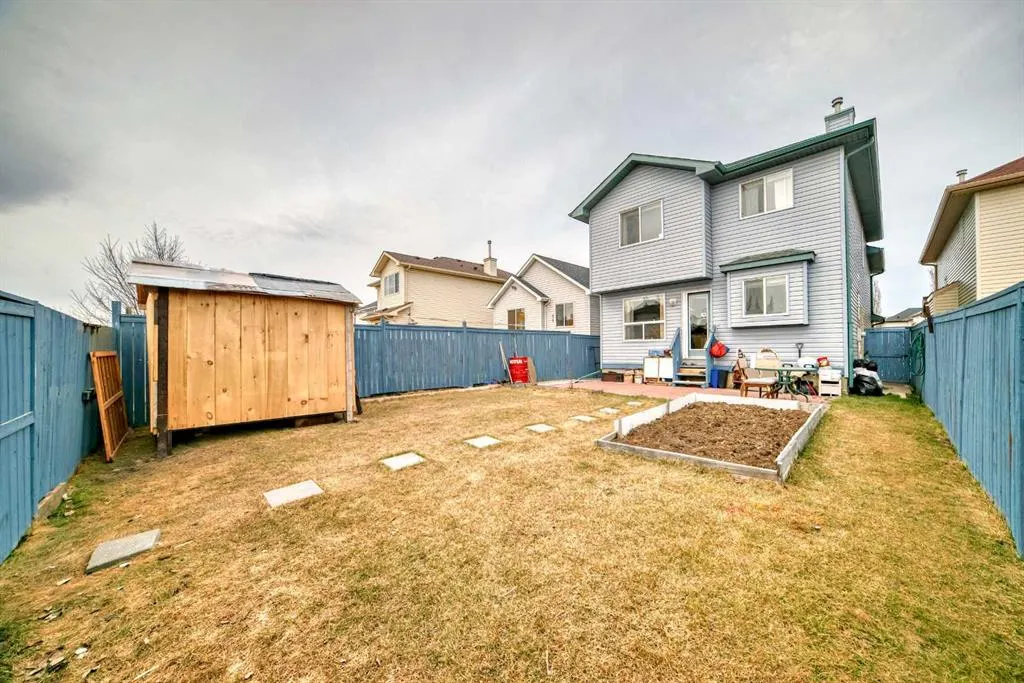 75 Taralea Crescent NE