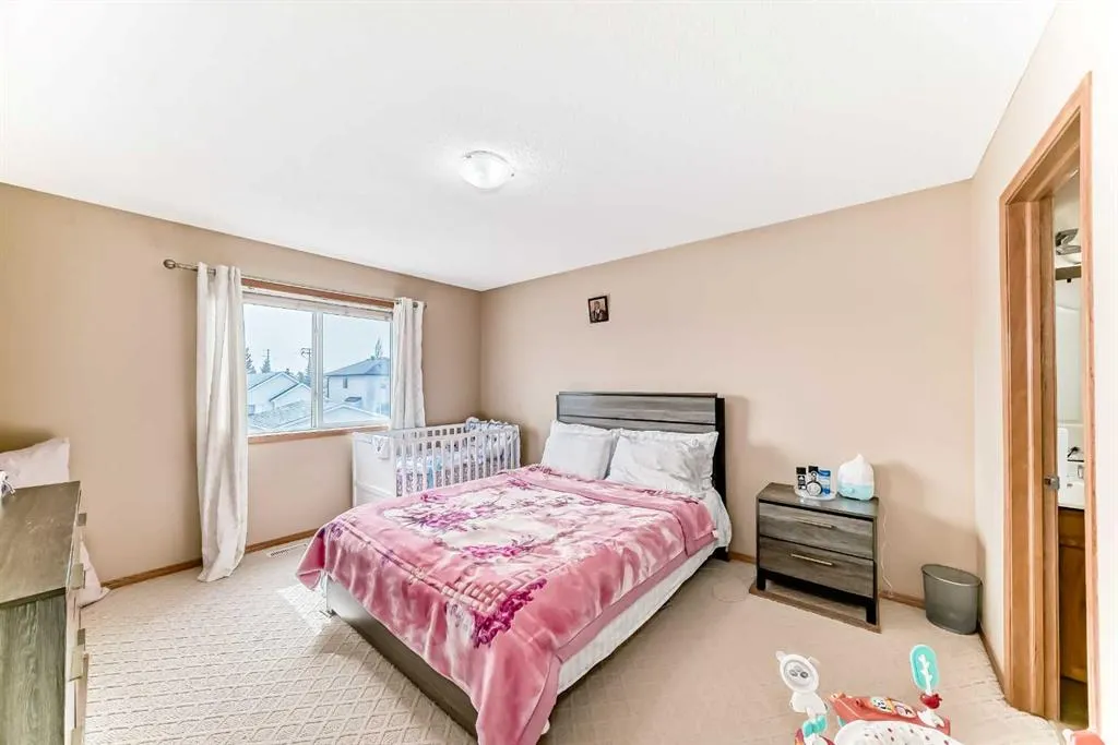 75 Taralea Crescent NE