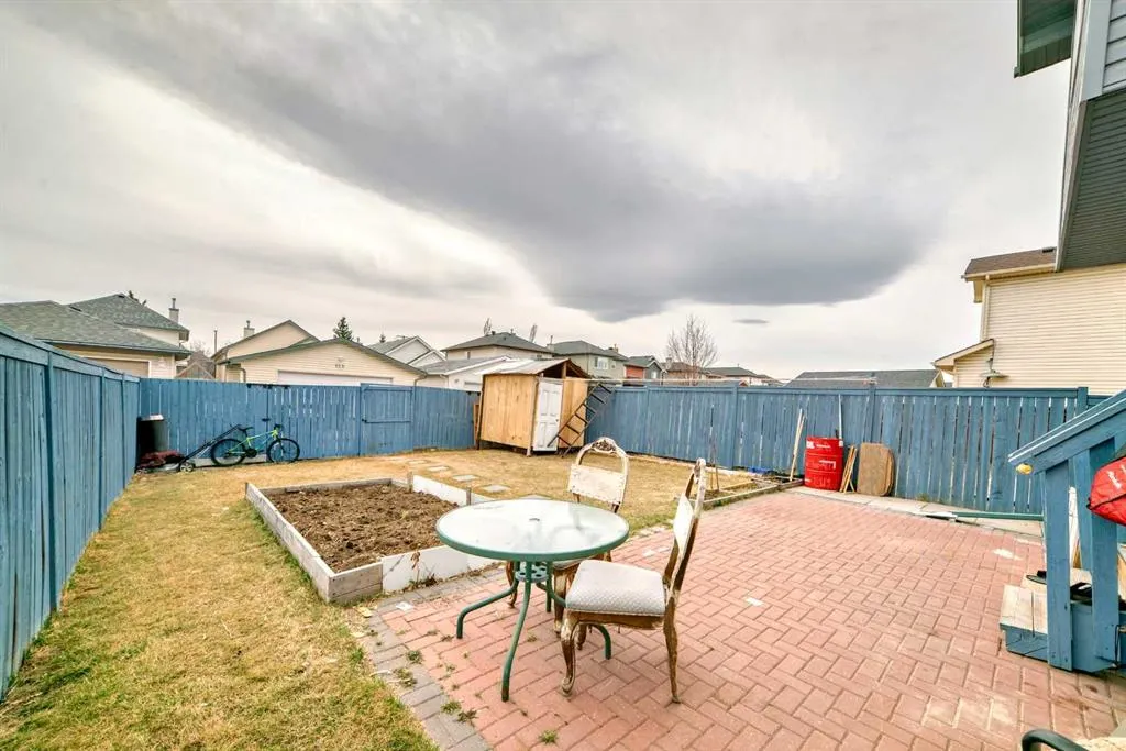 75 Taralea Crescent NE