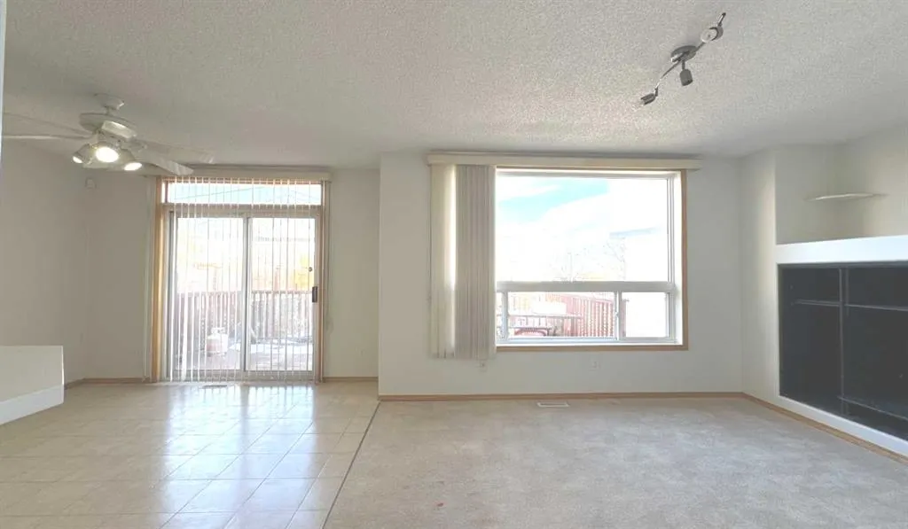 244 Los Alamos Place NE