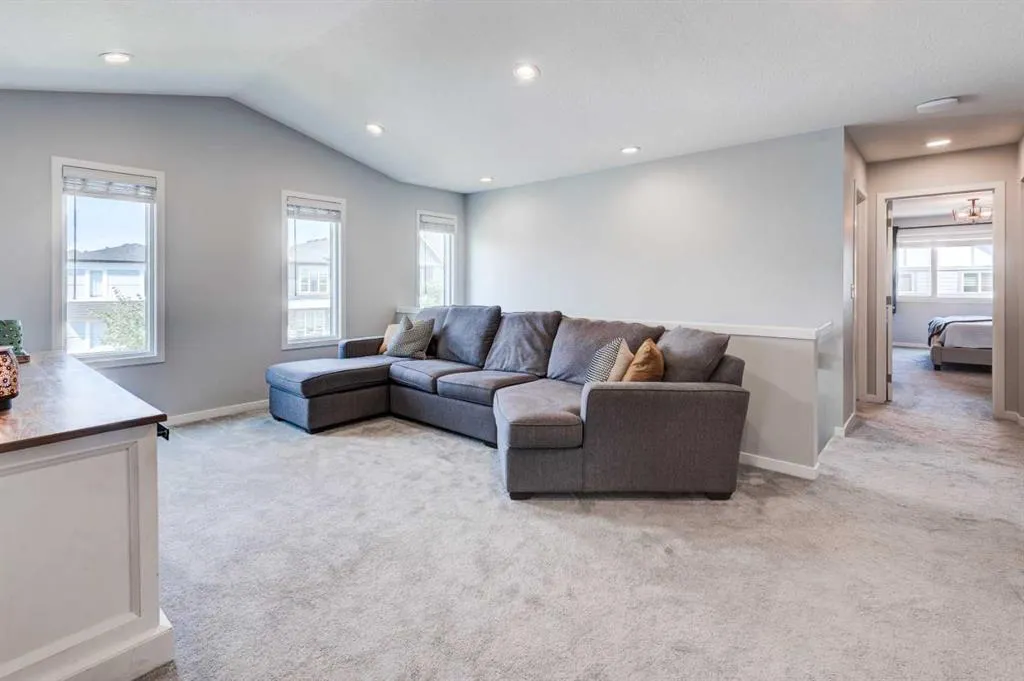10 Seton Parade SE