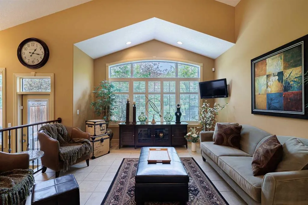 38 Tuscany Glen Park NW