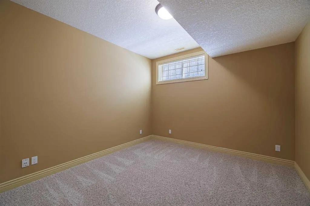 38 Tuscany Glen Park NW