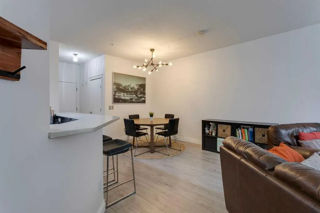 2040 35 Avenue SW, #3