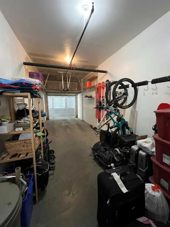 2040 35 Avenue SW, #3
