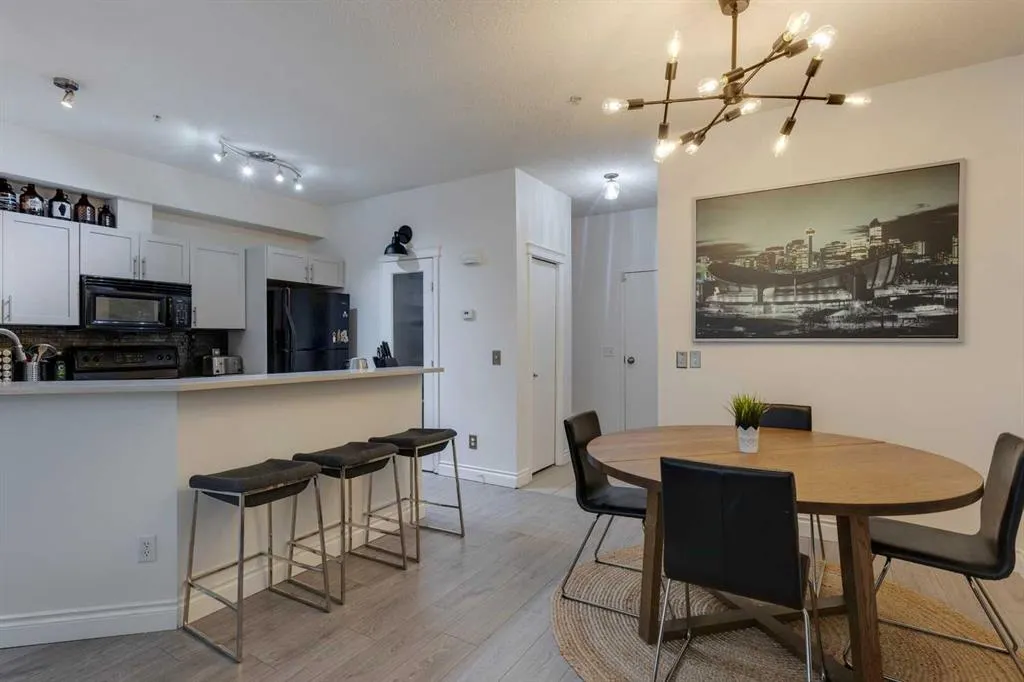 2040 35 Avenue SW, #3