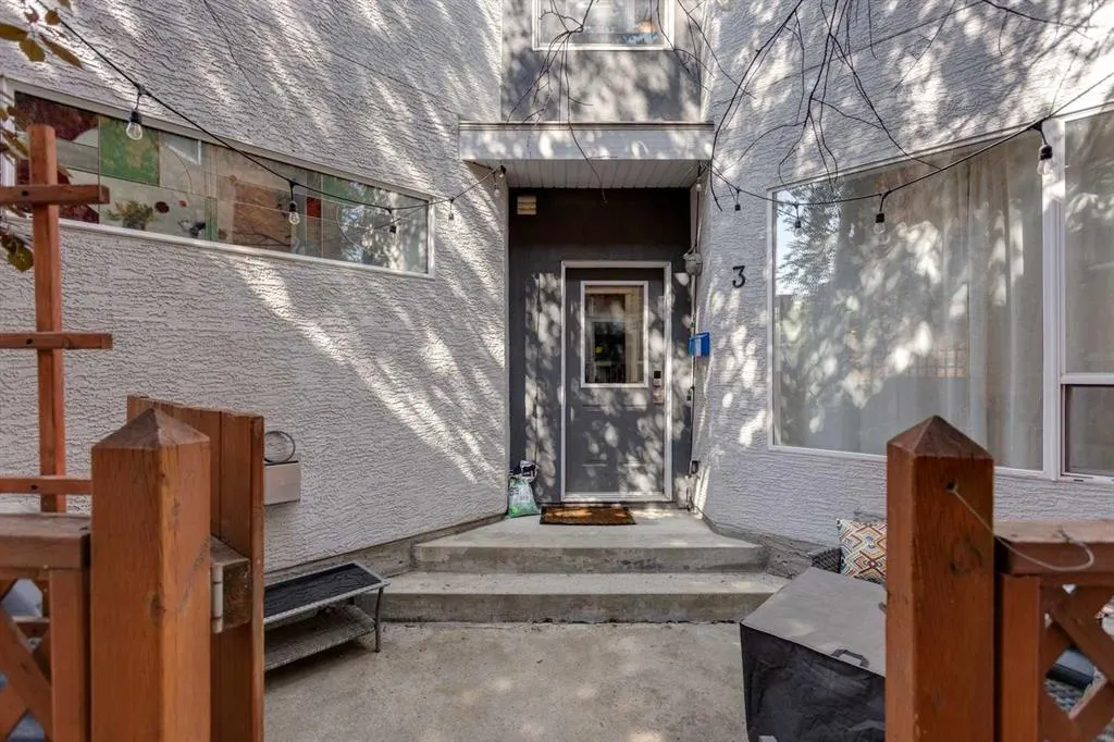 2040 35 Avenue SW, #3