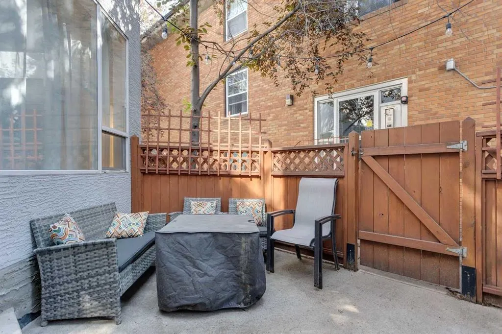 2040 35 Avenue SW, #3