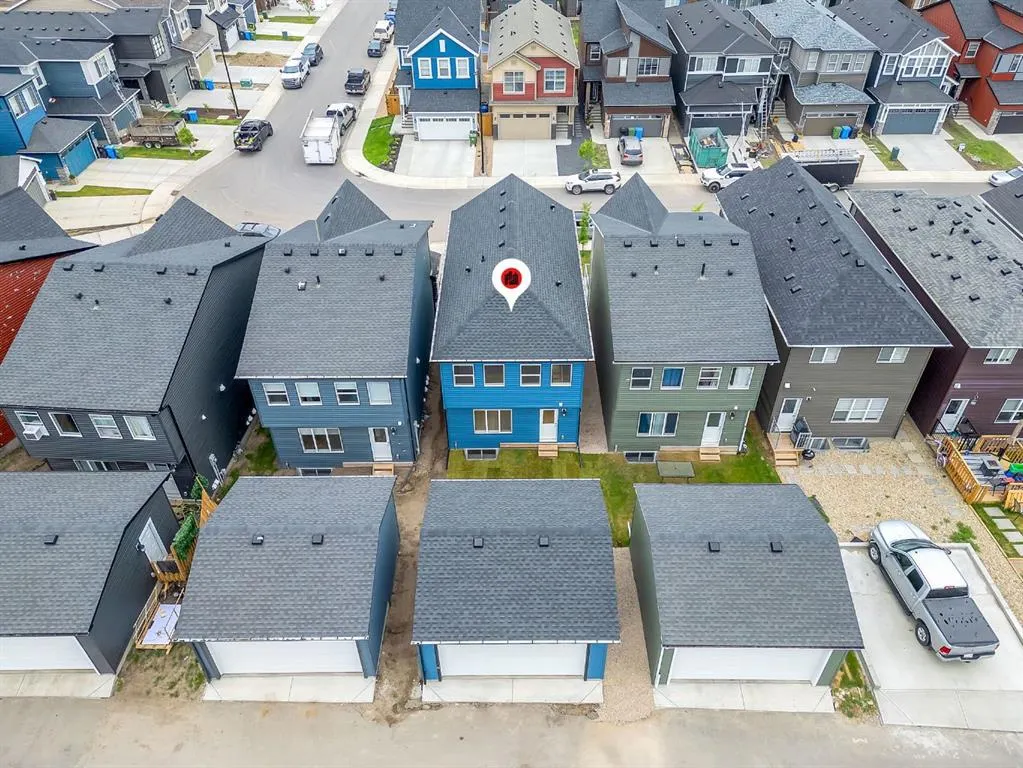 372 Carringvue Place NW