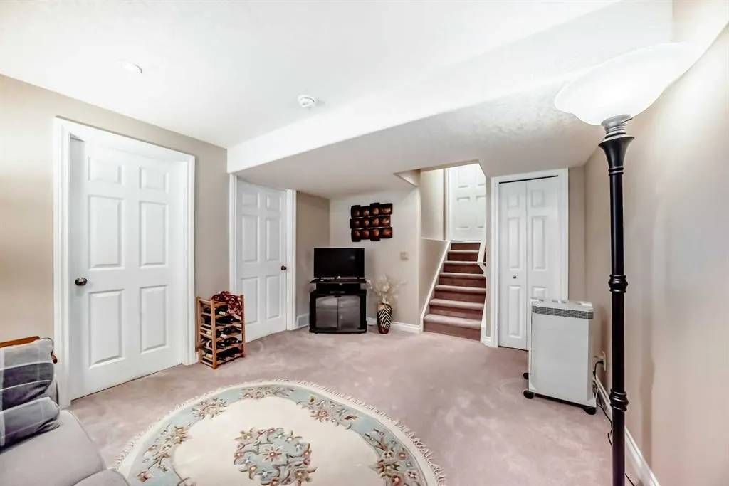 70 Dover Mews SE