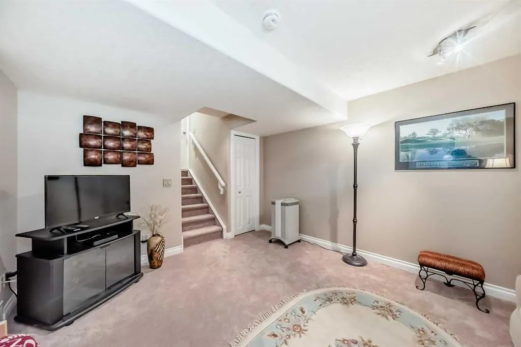 70 Dover Mews SE