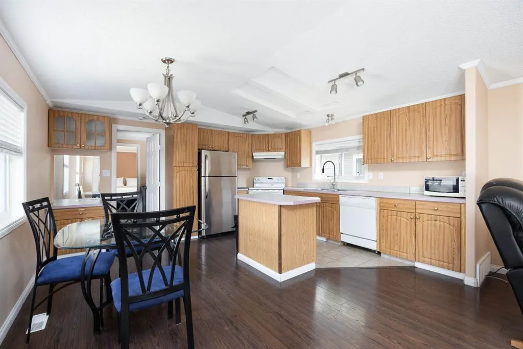 293 Grenfell Crescent
