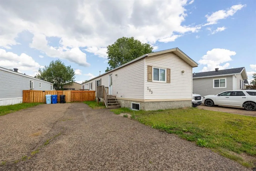 293 Grenfell Crescent