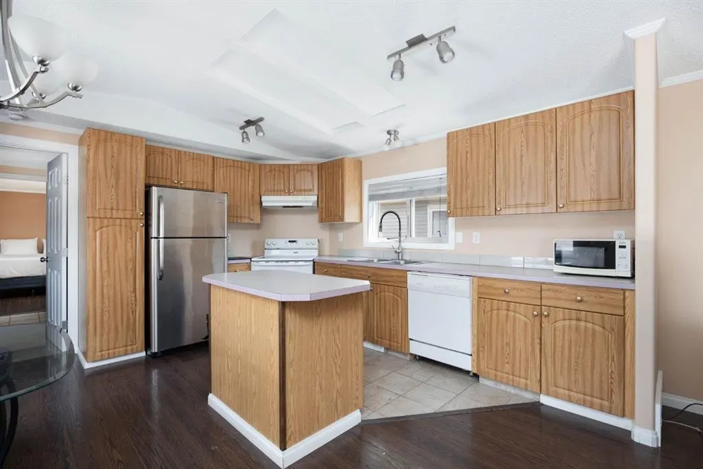 293 Grenfell Crescent