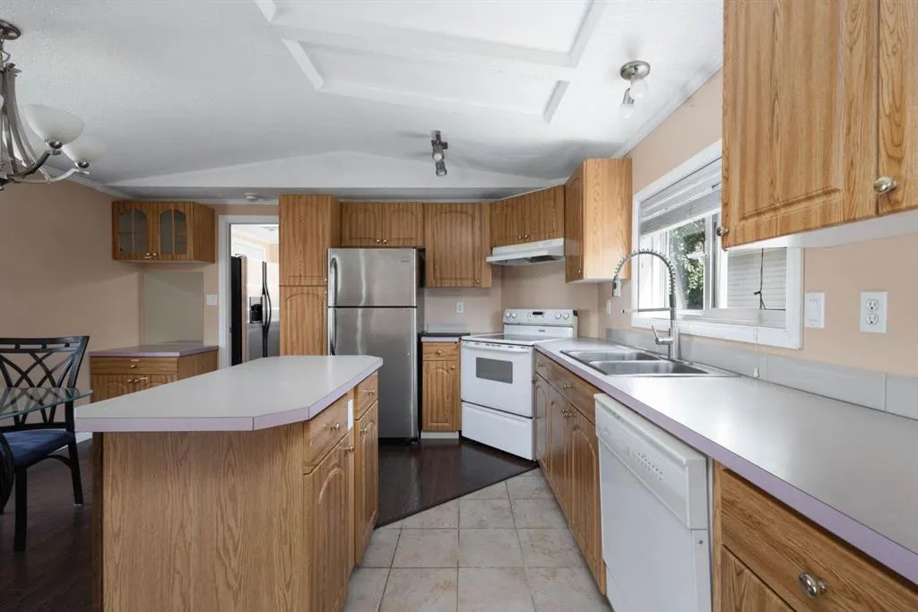 293 Grenfell Crescent