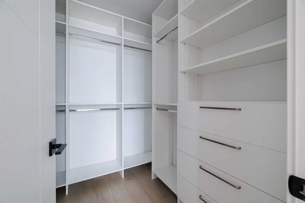 12 Greenwich Heath NW