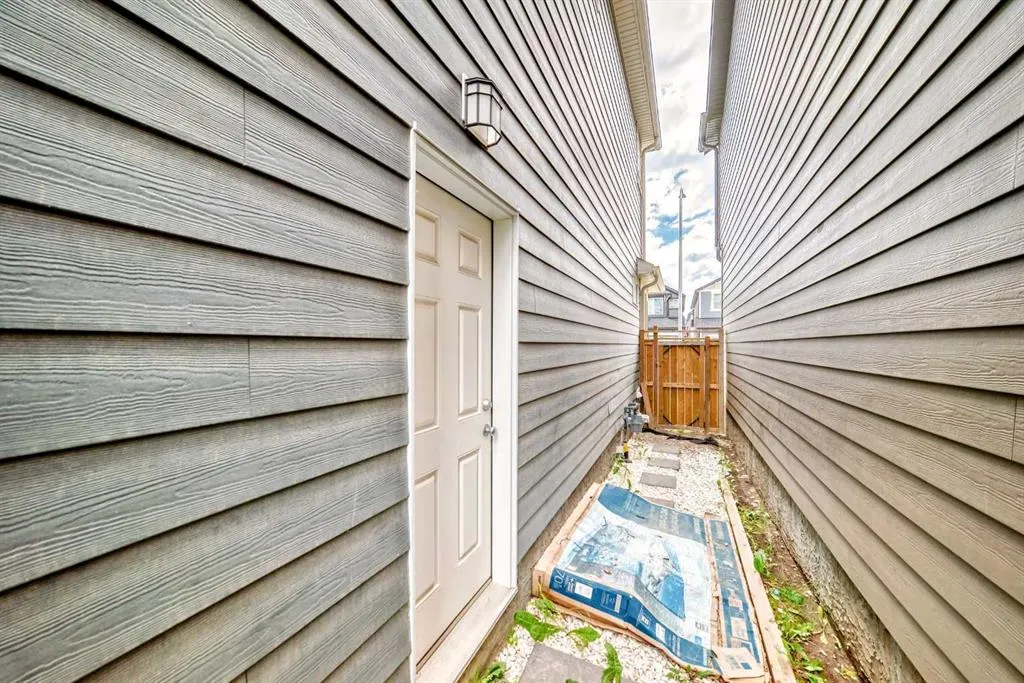 127 Masters Street SE