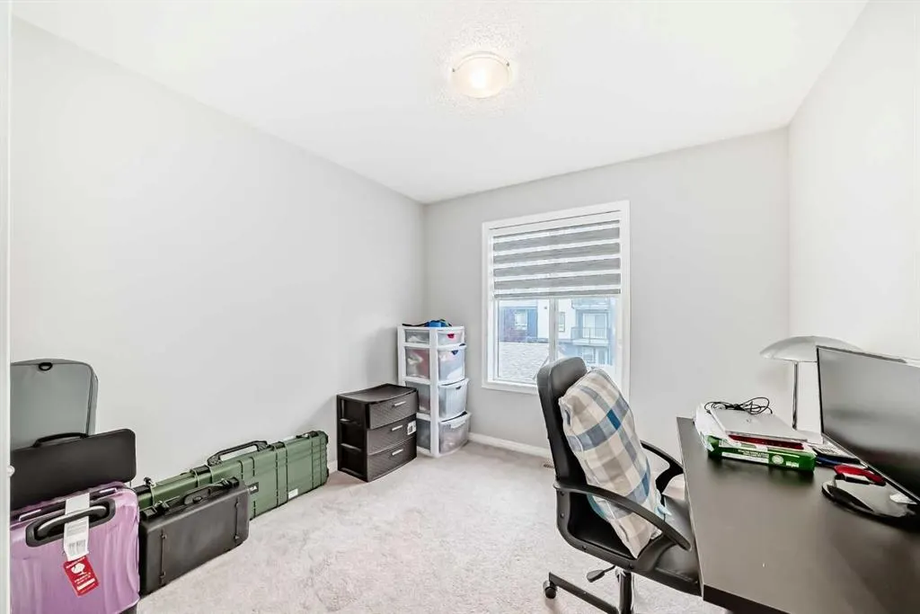 127 Masters Street SE