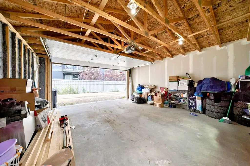 127 Masters Street SE