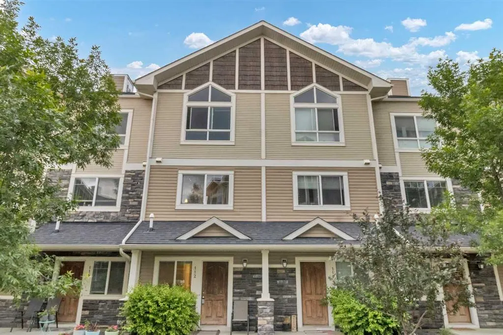 112 Skyview Ranch Gardens NE