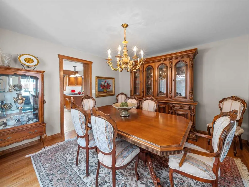 146 Edgeview Road NW