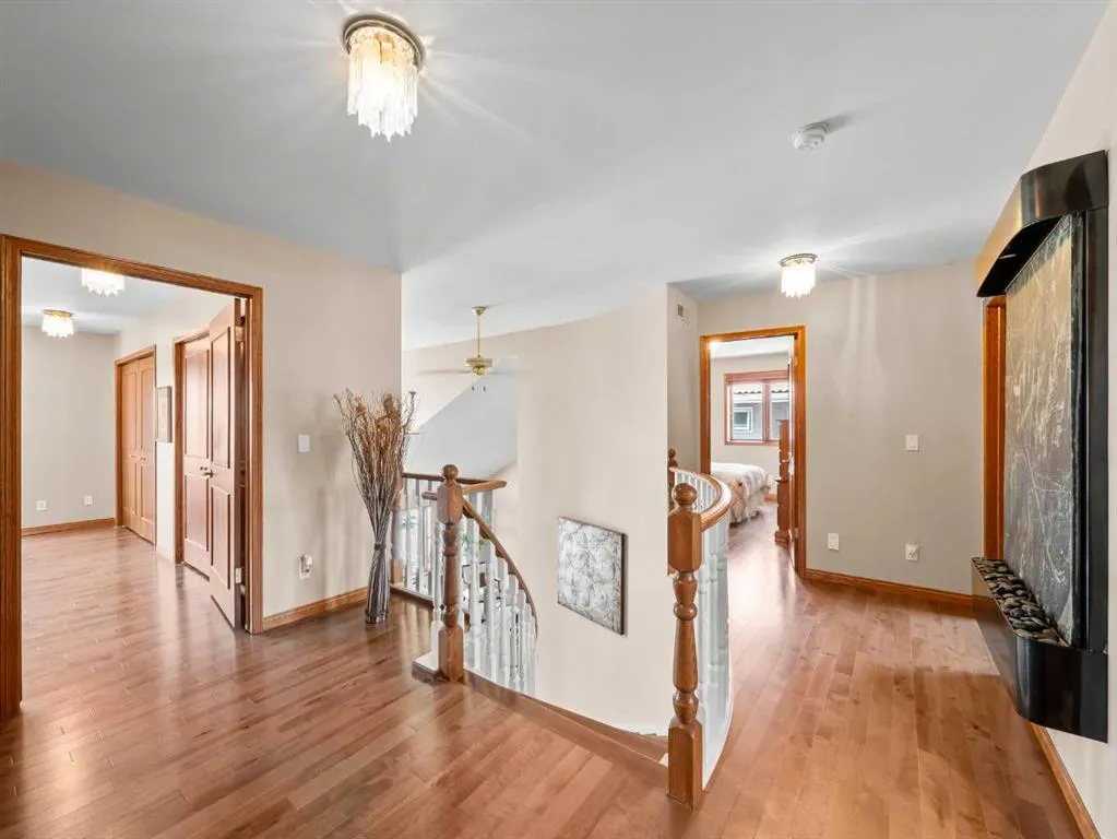 146 Edgeview Road NW