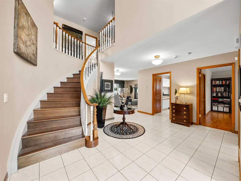 146 Edgeview Road NW