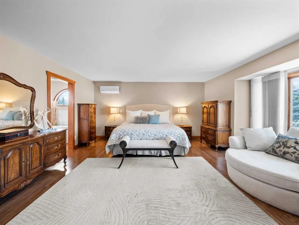 146 Edgeview Road NW
