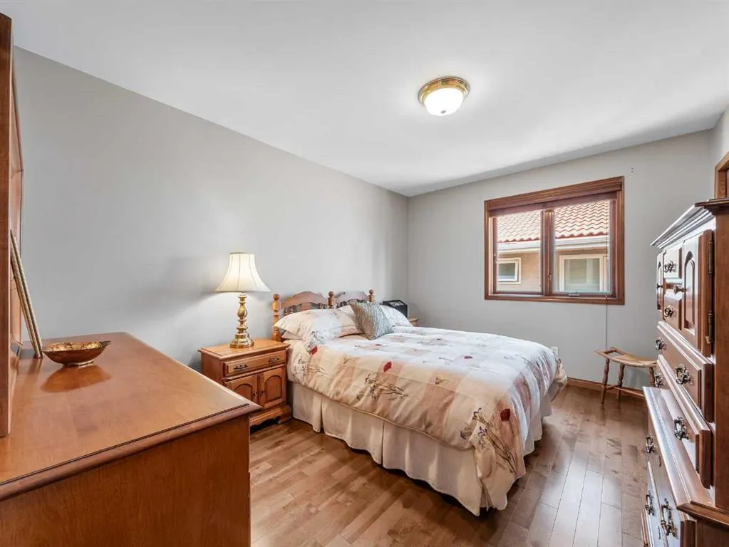 146 Edgeview Road NW