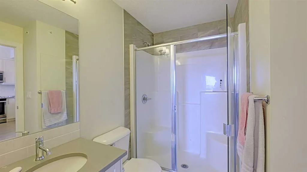300 Auburn Meadows Manor SE, #403