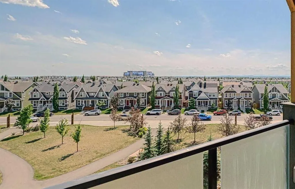 300 Auburn Meadows Manor SE, #403