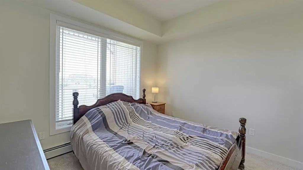 300 Auburn Meadows Manor SE, #403