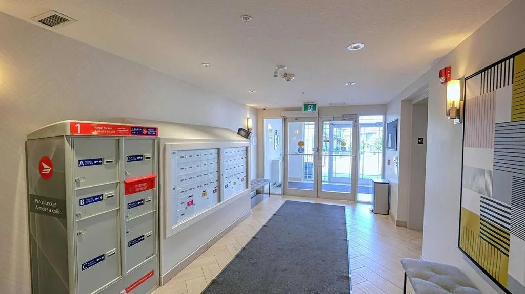 300 Auburn Meadows Manor SE, #403