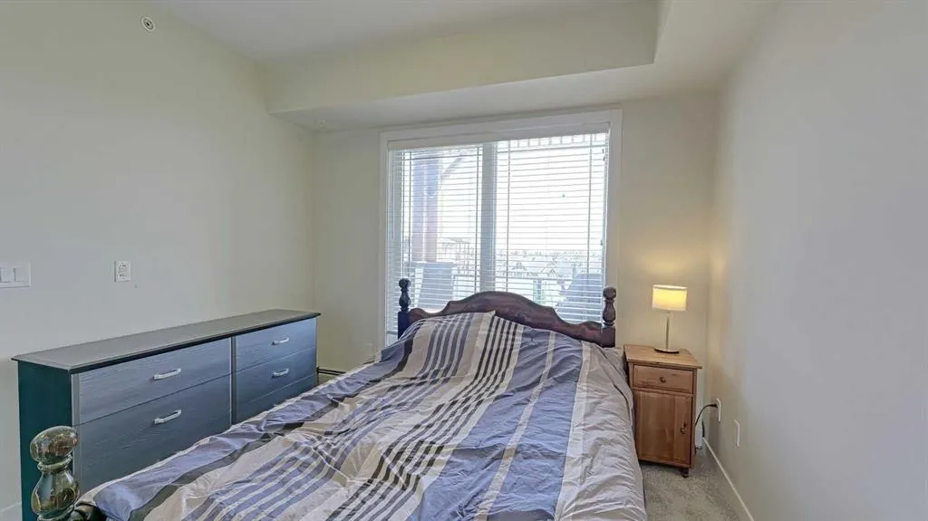 300 Auburn Meadows Manor SE, #403