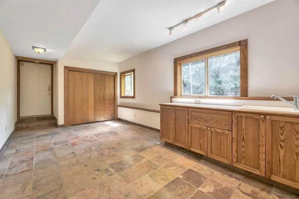 764 East Chestermere Drive