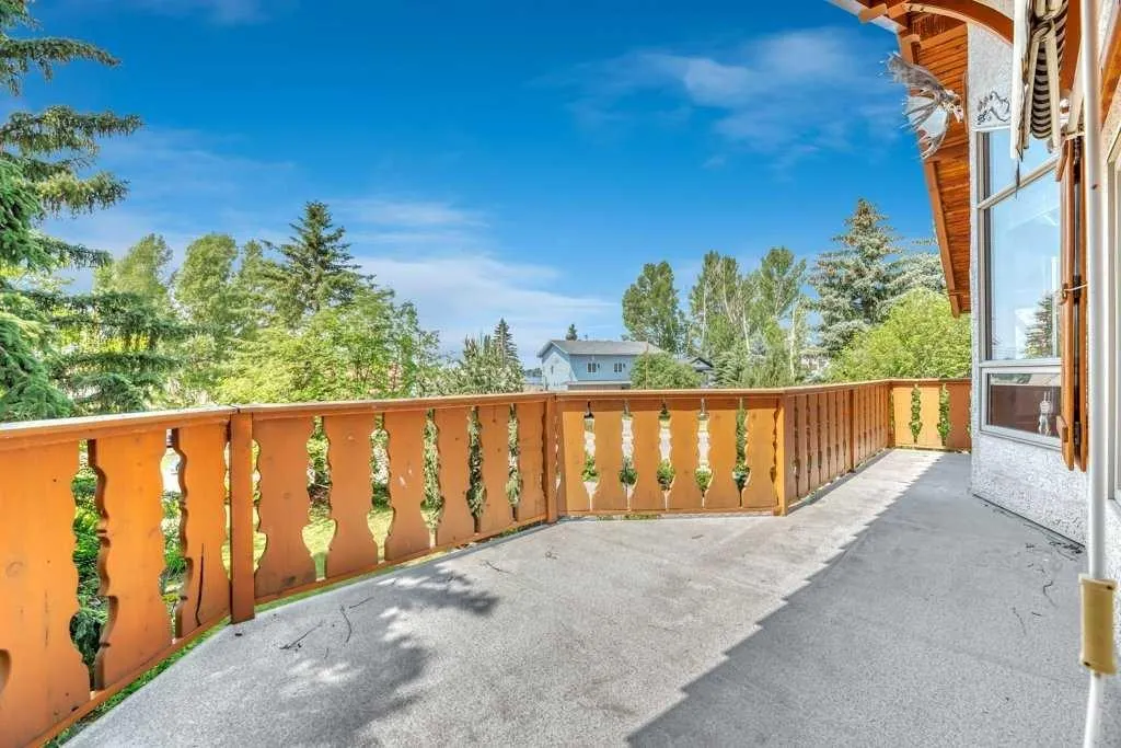 764 East Chestermere Drive