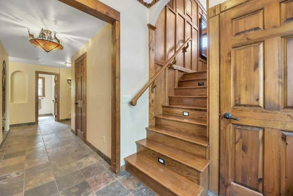 764 East Chestermere Drive
